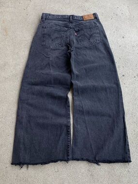 Black Levi’s Wide Leg/Baggy Jeans
